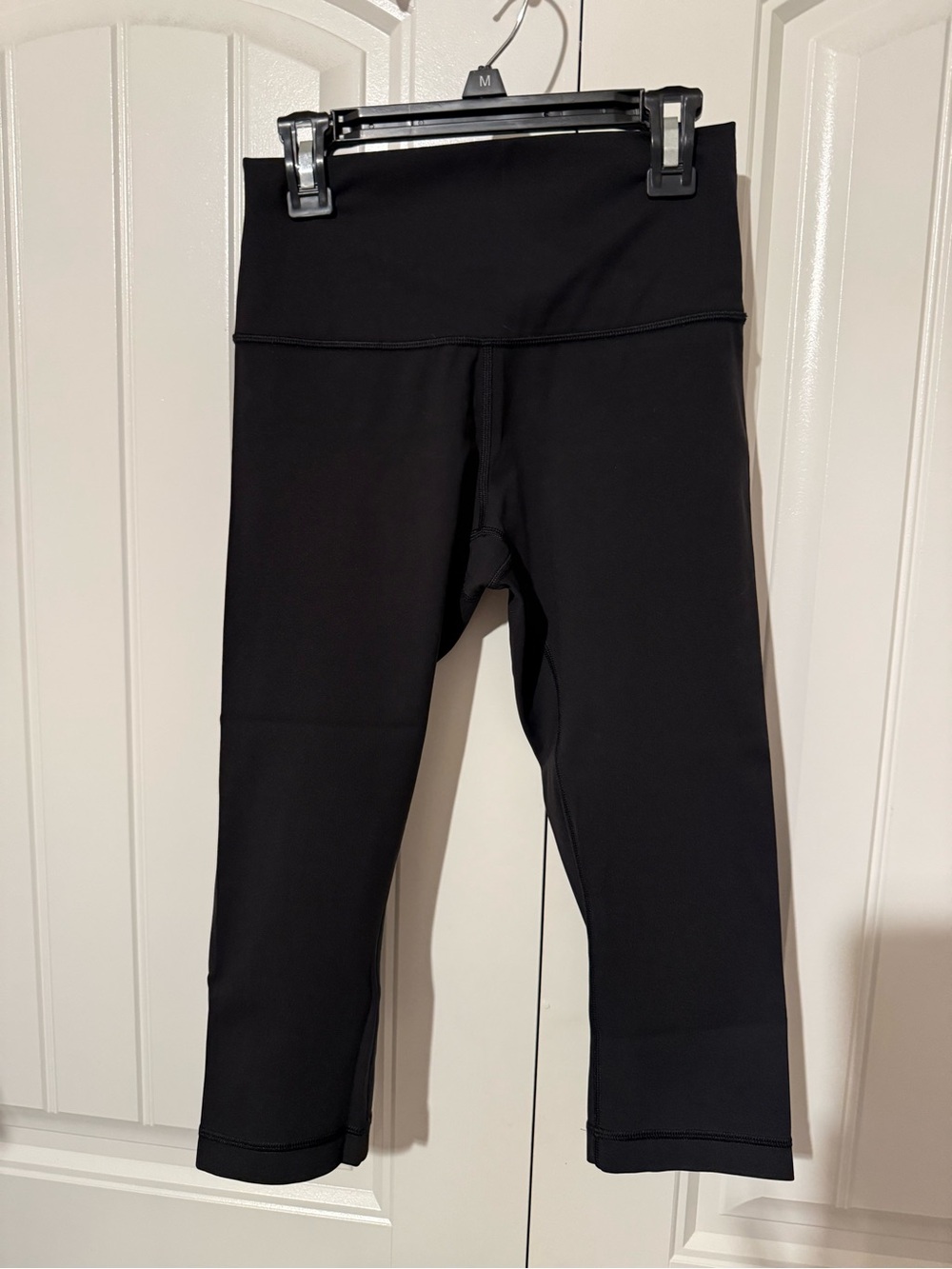 Lululemon Black Active Cropped Leggings Sz 4